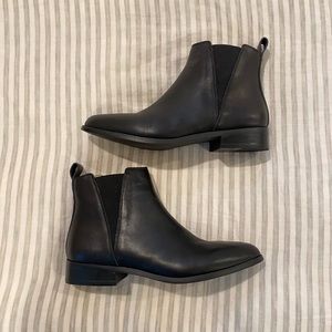 Nisolo Chelsea Boot/Bootie Pointed Toe, Black